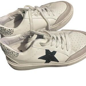 Vintage Havana Stylish White and Black Women’s Sneakers